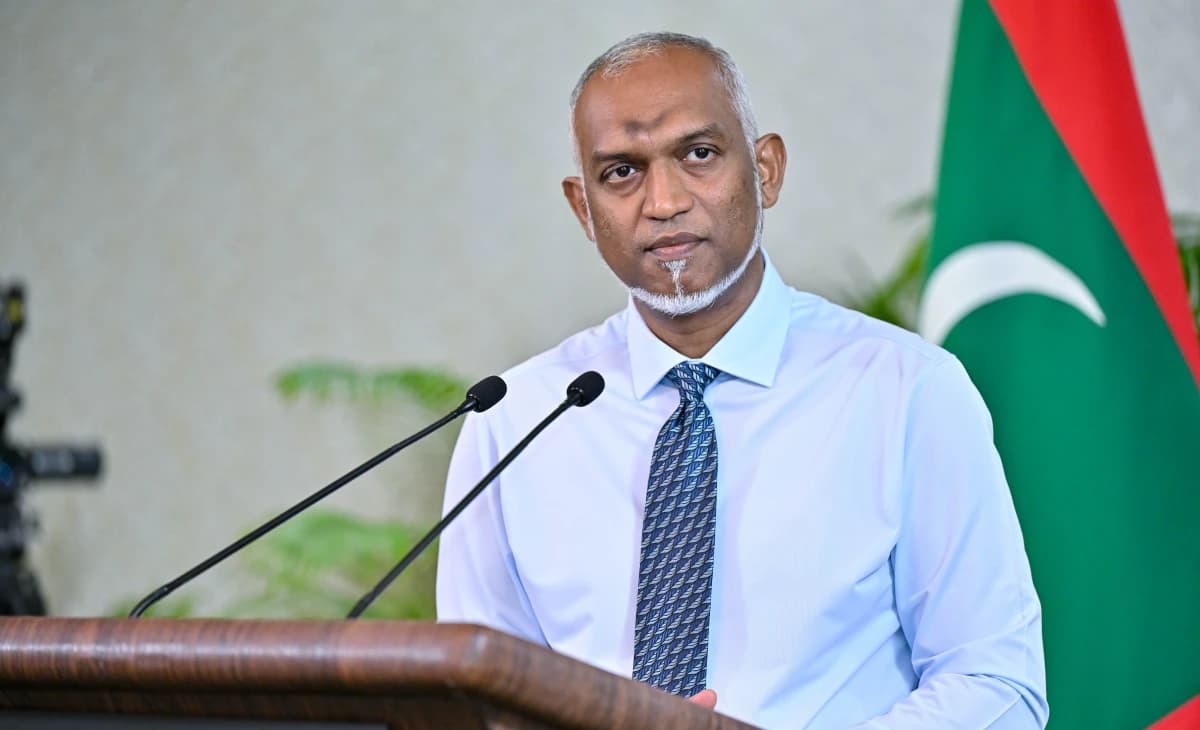 Govt Clears USD 924M Debt